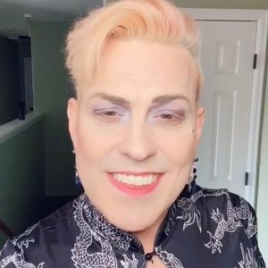 Meet your Posher, Ariana